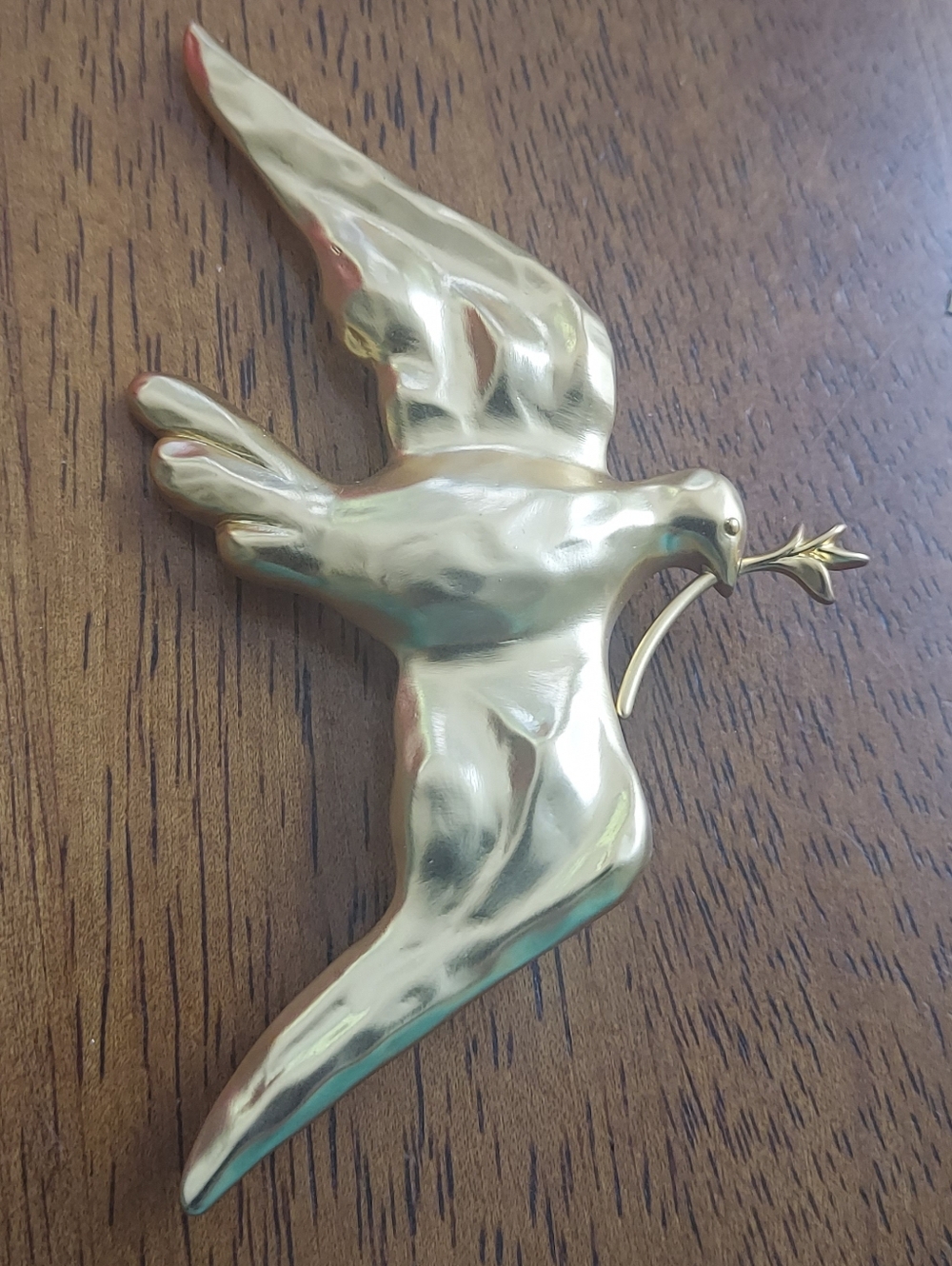 🌹Large Schiapareli Dove Brooch